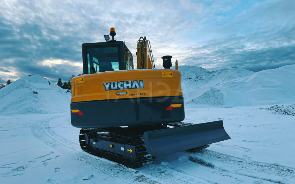 Средний экскаватор Yuchai YC80-9